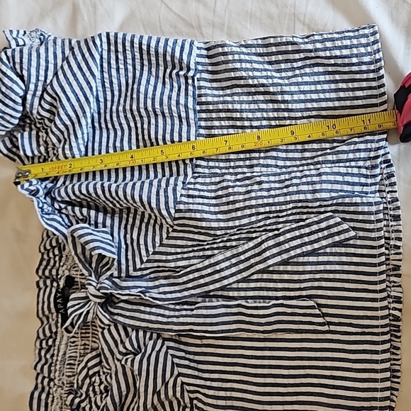 Off Shoulder Blue and White Stripped Crop Top Size L - Picture 6 of 6